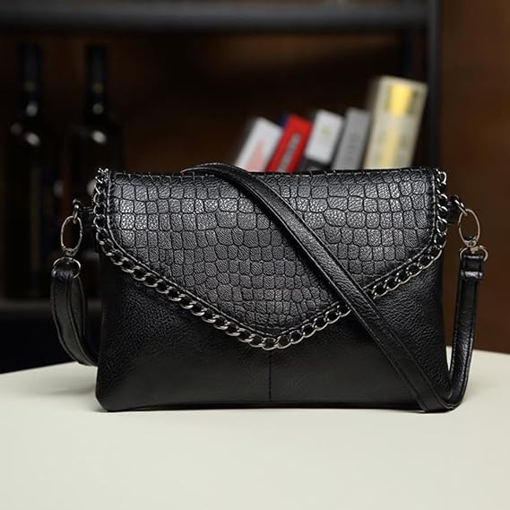 Alexa Clutch - Timeless Elegance in Fashion