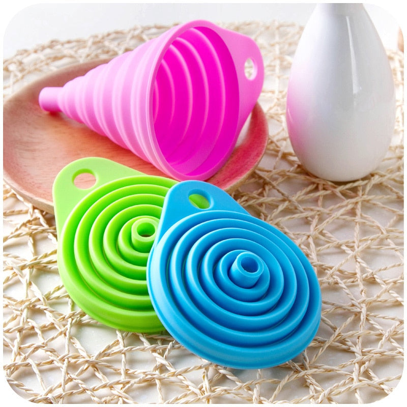 FoldEase Funnel - Practical kitchen tool for quick pouring