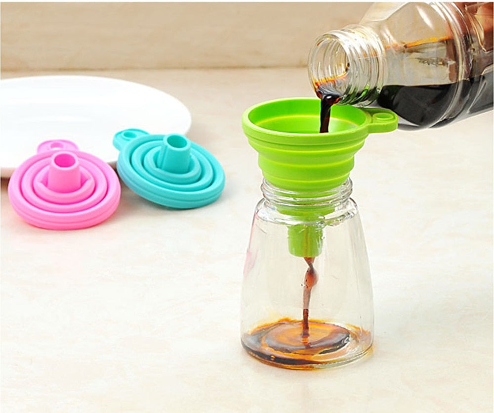 FoldEase Funnel - Practical kitchen tool for quick pouring