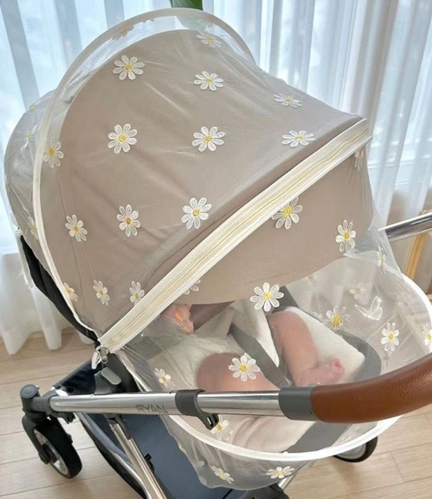 StrollerShield – Protective Canopy for Outdoor Walks