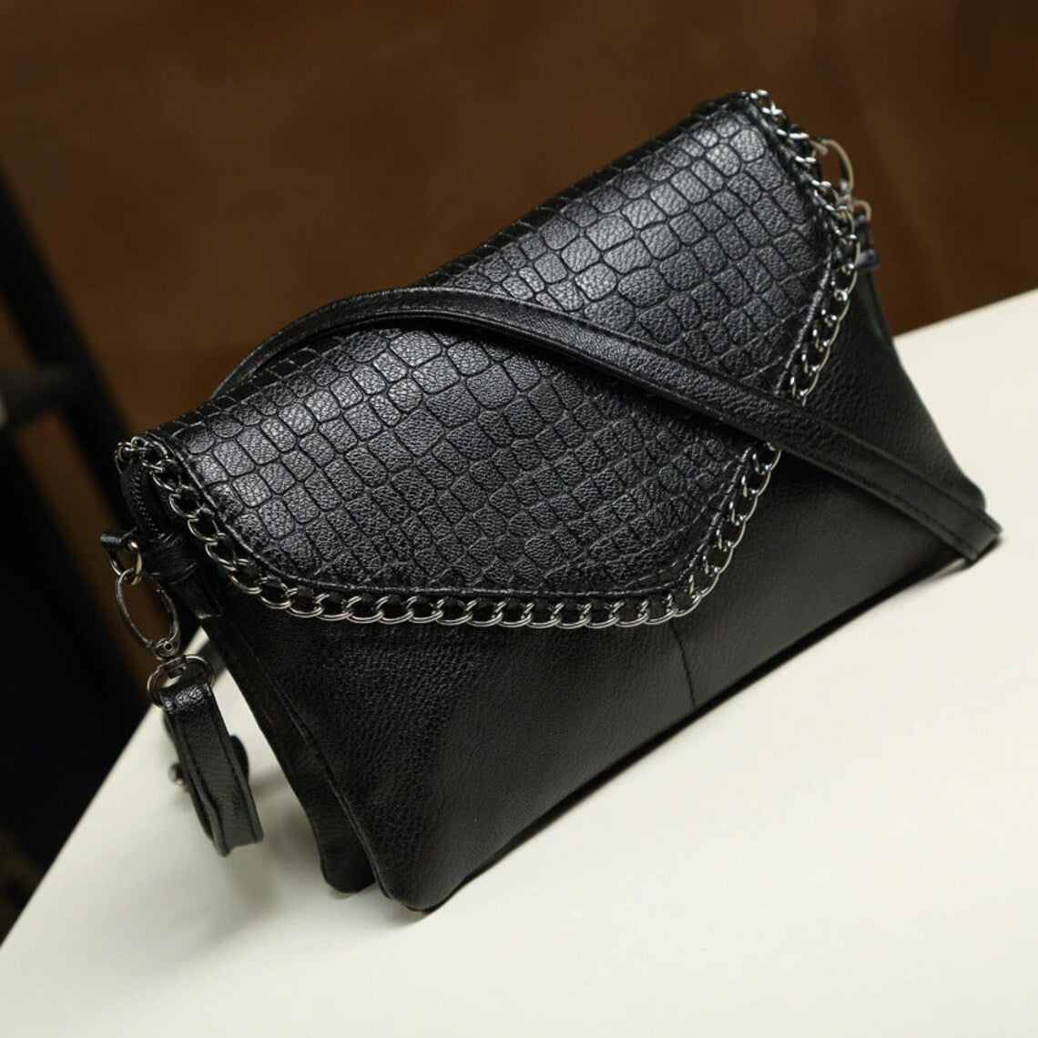 Alexa Clutch - Timeless Elegance in Fashion