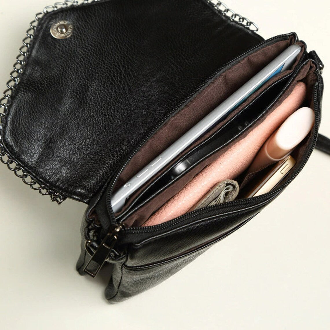 Alexa Clutch - Timeless Elegance in Fashion