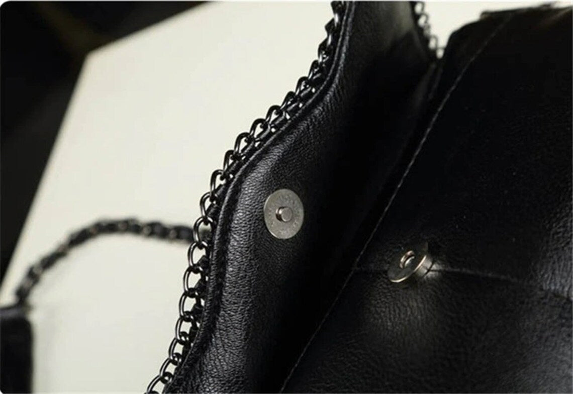 Alexa Clutch - Timeless Elegance in Fashion