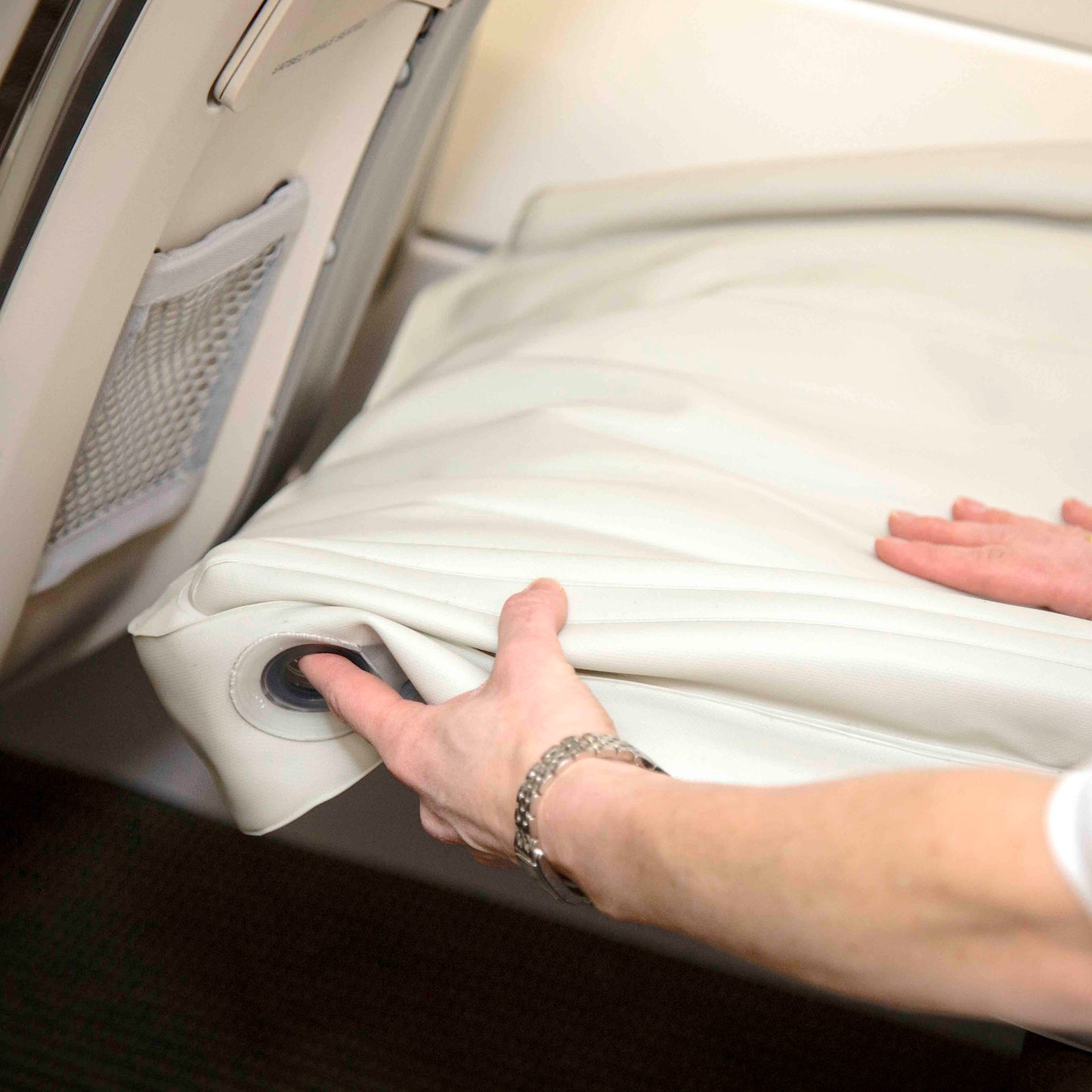 JetNap - Comfortable Kids Airbed for Travel