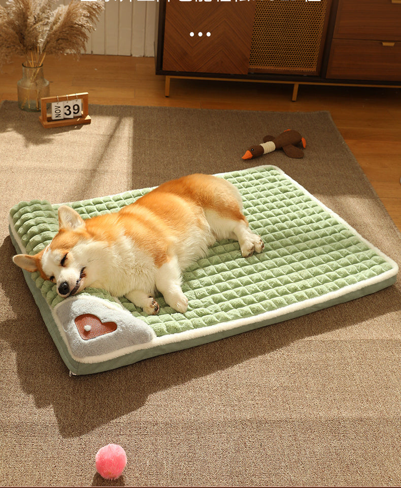 LuxePlush – Warm Dog Mat for Small & Medium Dogs