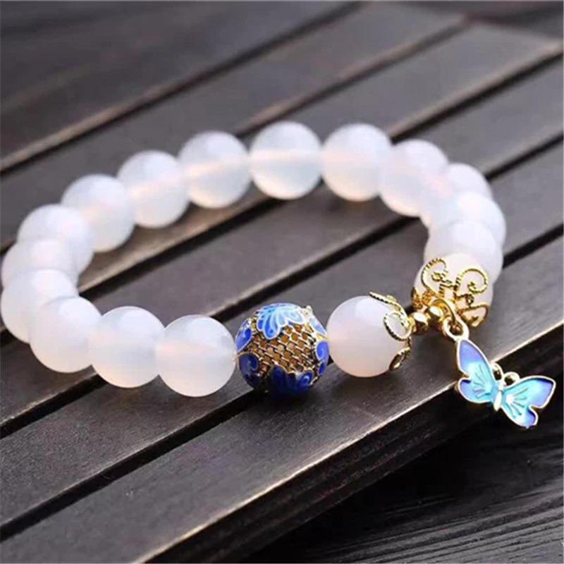 Butterfly charm bracelet – Elegant white agate