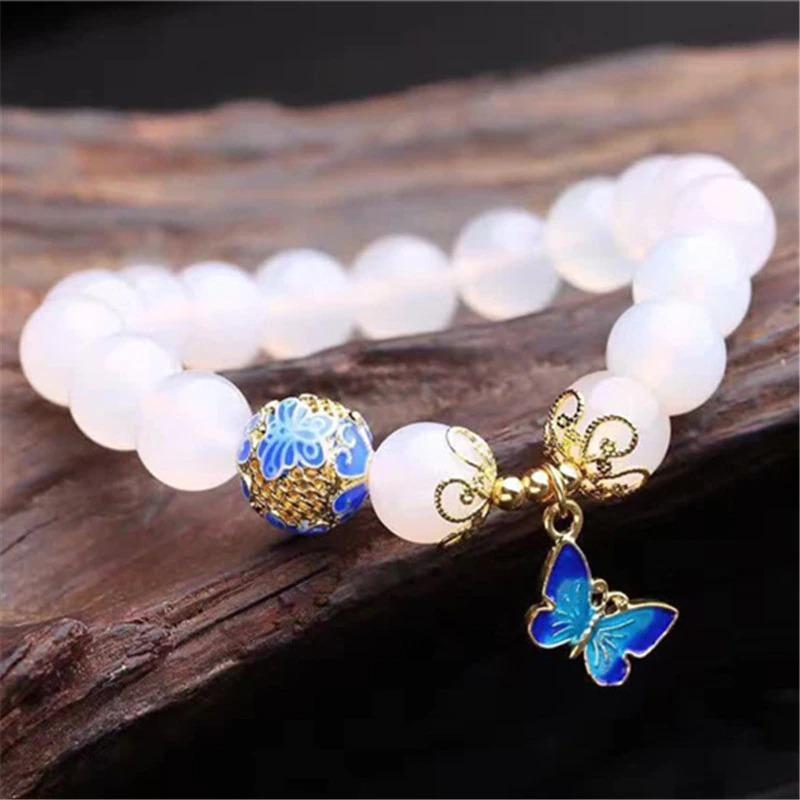 Butterfly charm bracelet – Elegant white agate