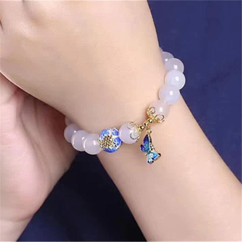 Butterfly charm bracelet – Elegant white agate