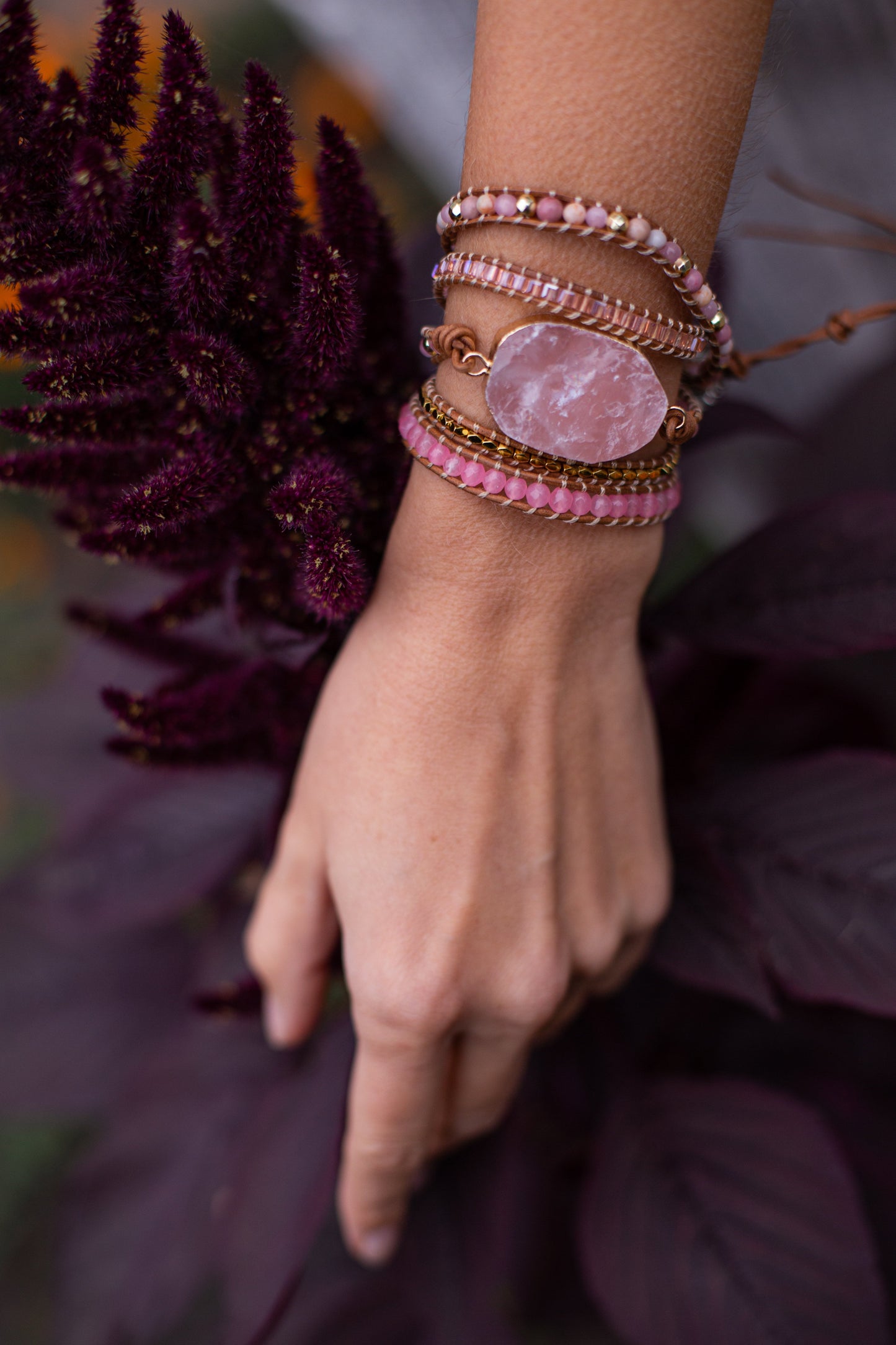 Amoria Armband – Elegantes goldenes Rosenquarz-Armband