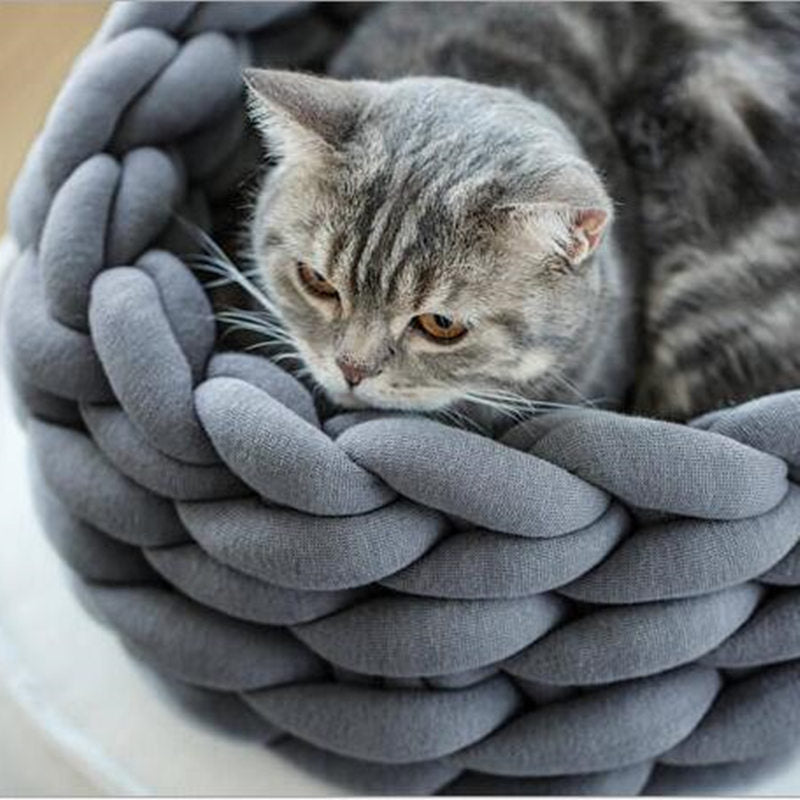 WoollyNest – Stylish Pet Bed for Ultimate Comfort