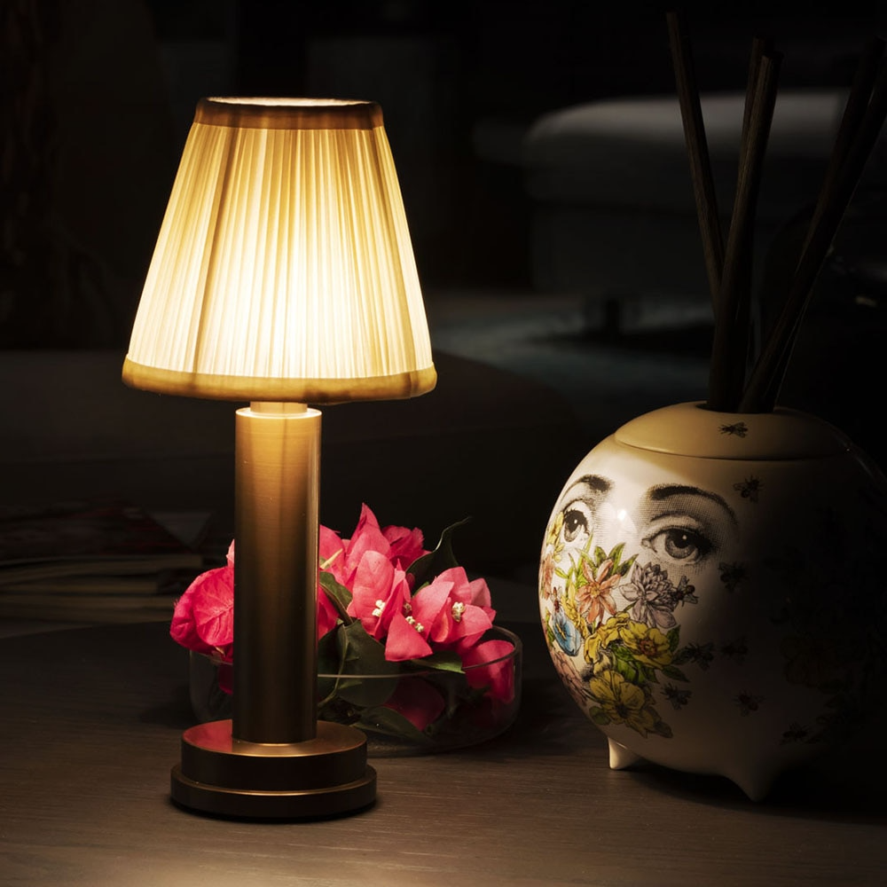 Auralight - Wireless Rechargeable Table Lamp