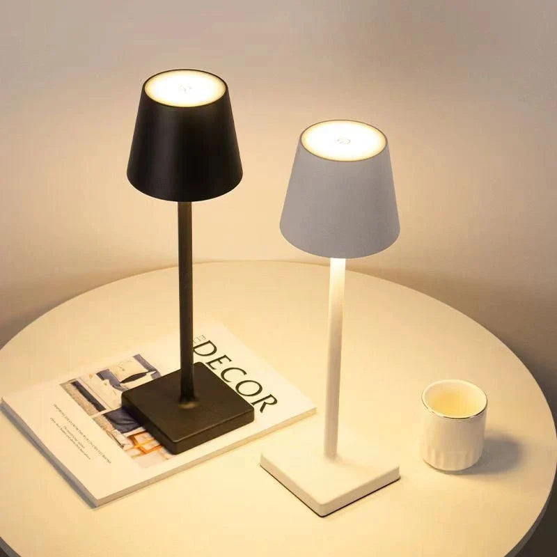LumiAura - Draagbare LED Tafellamp met Dimfunctie