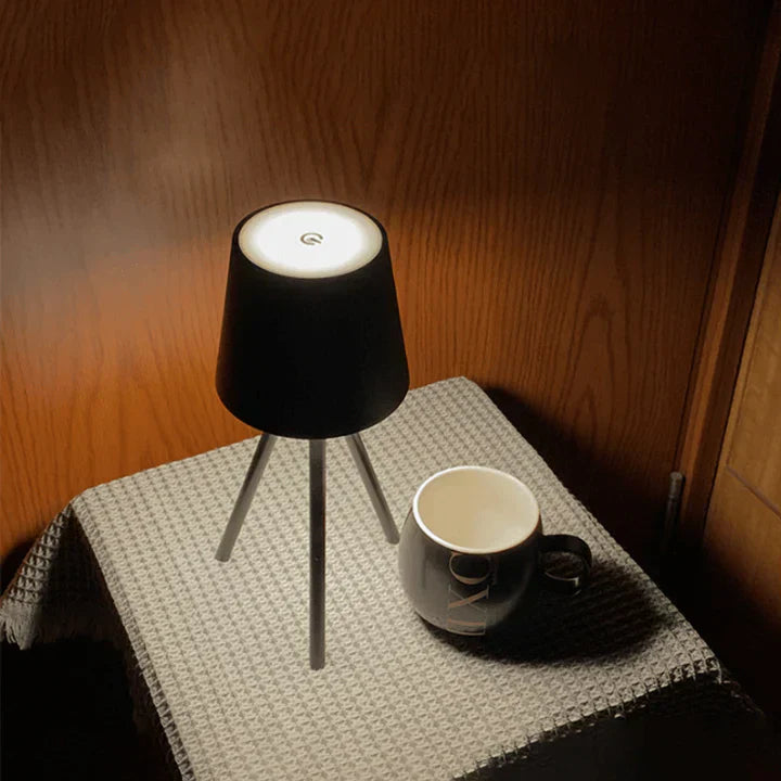 Nordic Driepoot Tafellamp - Stijlvolle Draadloze LED Nachtlamp