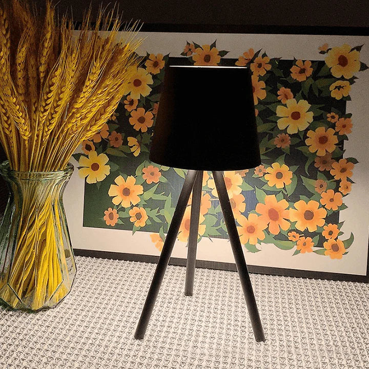 Nordic Driepoot Tafellamp - Stijlvolle Draadloze LED Nachtlamp