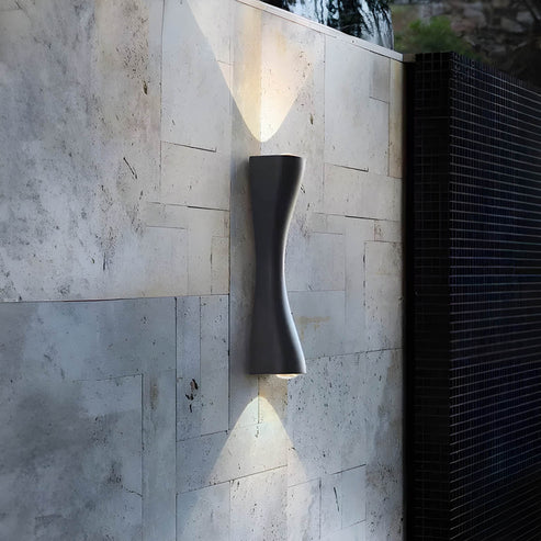 RéconfortGlow – Elegant Wall Lamp for Atmospheric Lighting