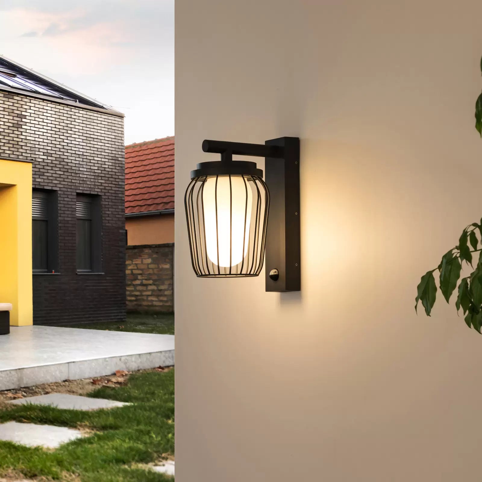 ÉclatChandan - Stylish Outdoor Lamp with Motion Sensor