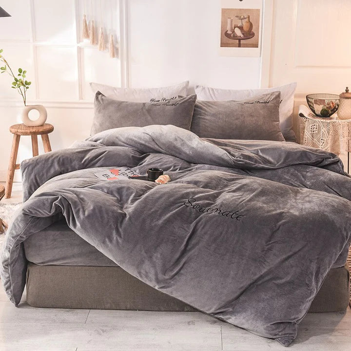 SilkCloud Duvet Cover - Cozy Fleece Duvet Cover for an Unmatched Sleep Experience