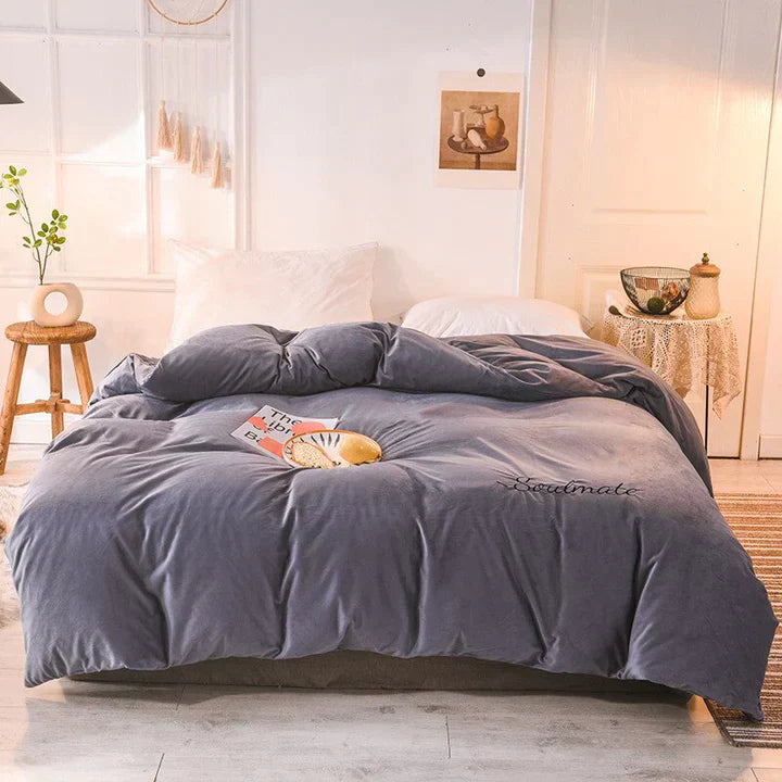 SilkCloud Duvet Cover - Cozy Fleece Duvet Cover for an Unmatched Sleep Experience