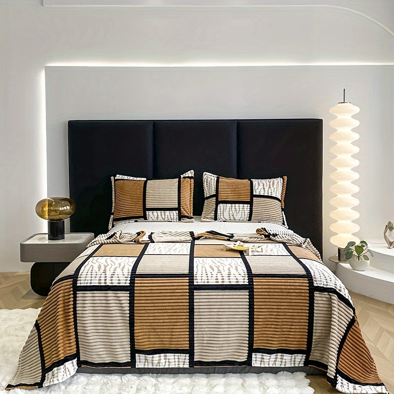 CozyLuxe – Flannel Blanket for Every Season