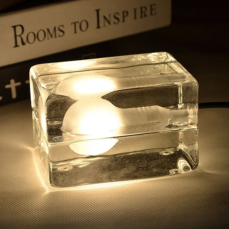 Icecube Lamp - Modern table lamp in the shape of an ice cube
