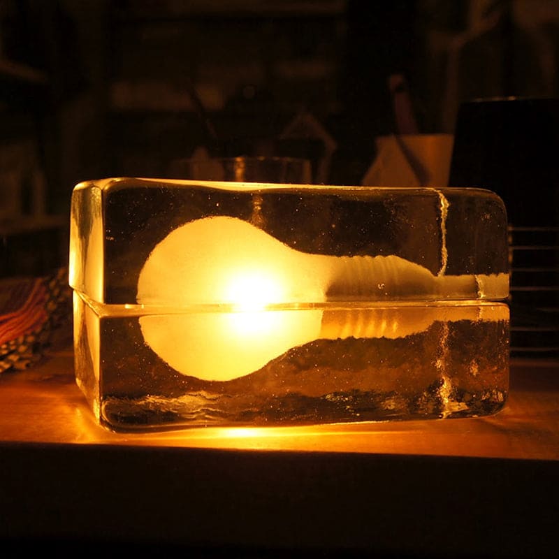 Icecube Lamp - Modern table lamp in the shape of an ice cube
