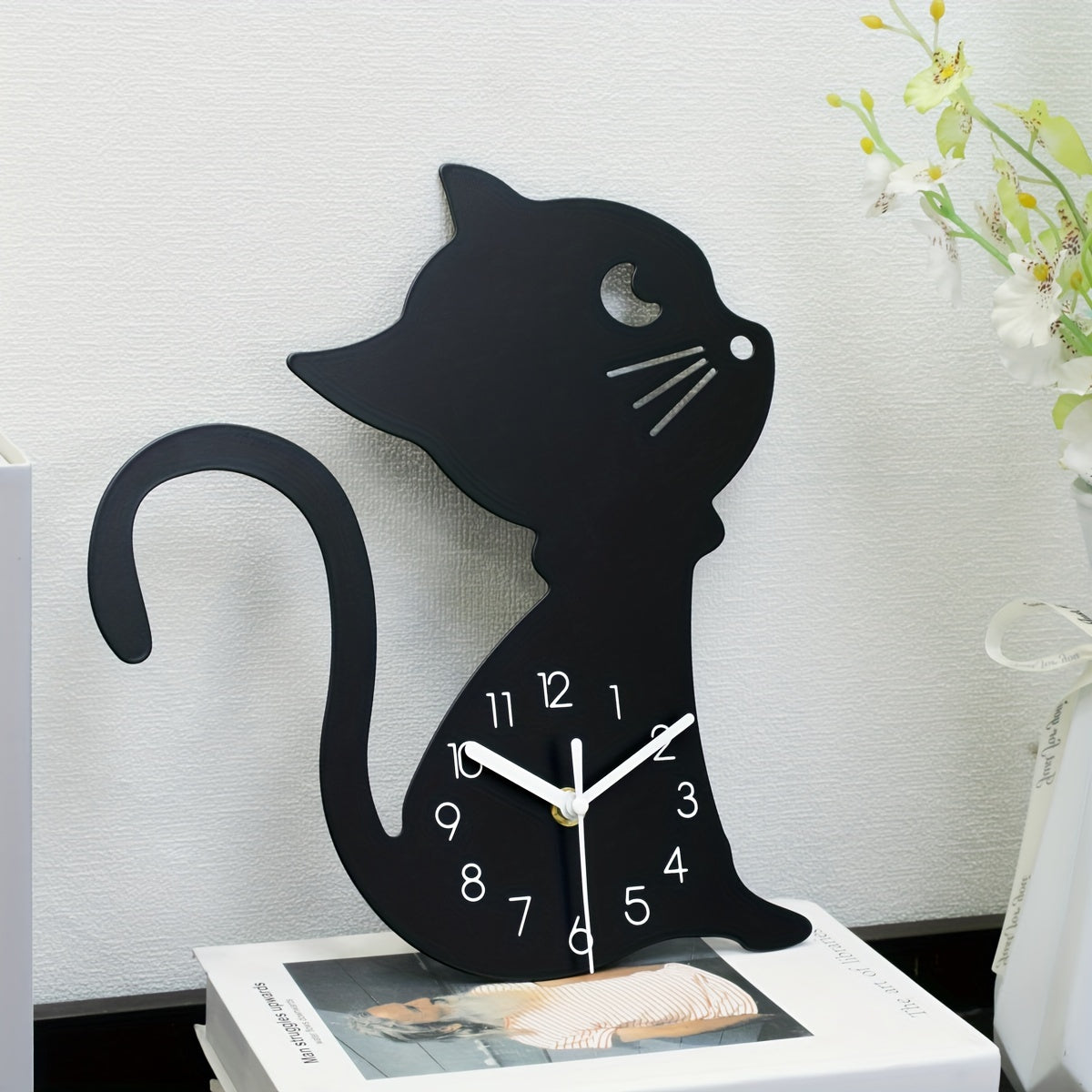 ModernPaws – Unique Cat Wall Clock for Interior