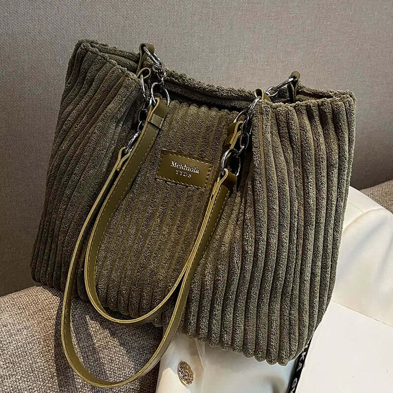 VelvetLuxe Bag - Elegant and Luxurious Women's Bag