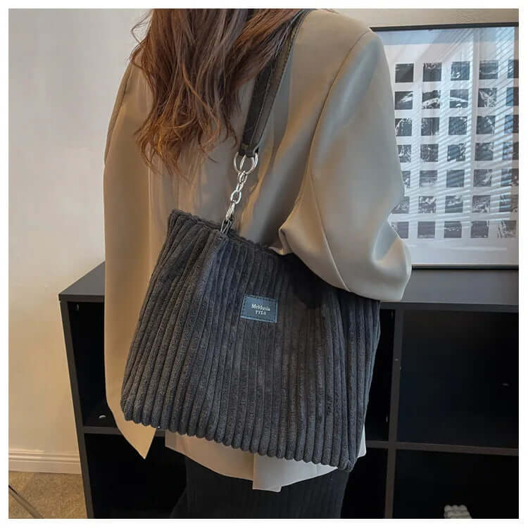 VelvetLuxe Bag - Elegant and Luxurious Women's Bag