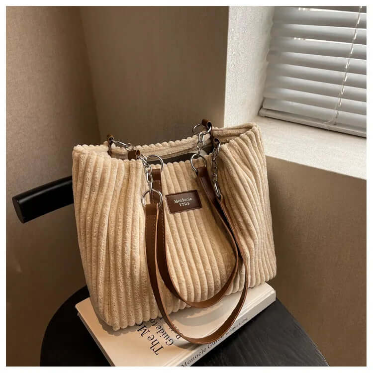 VelvetLuxe Bag - Elegant and Luxurious Women's Bag