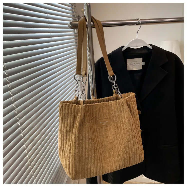 VelvetLuxe Bag - Elegant and Luxurious Women's Bag