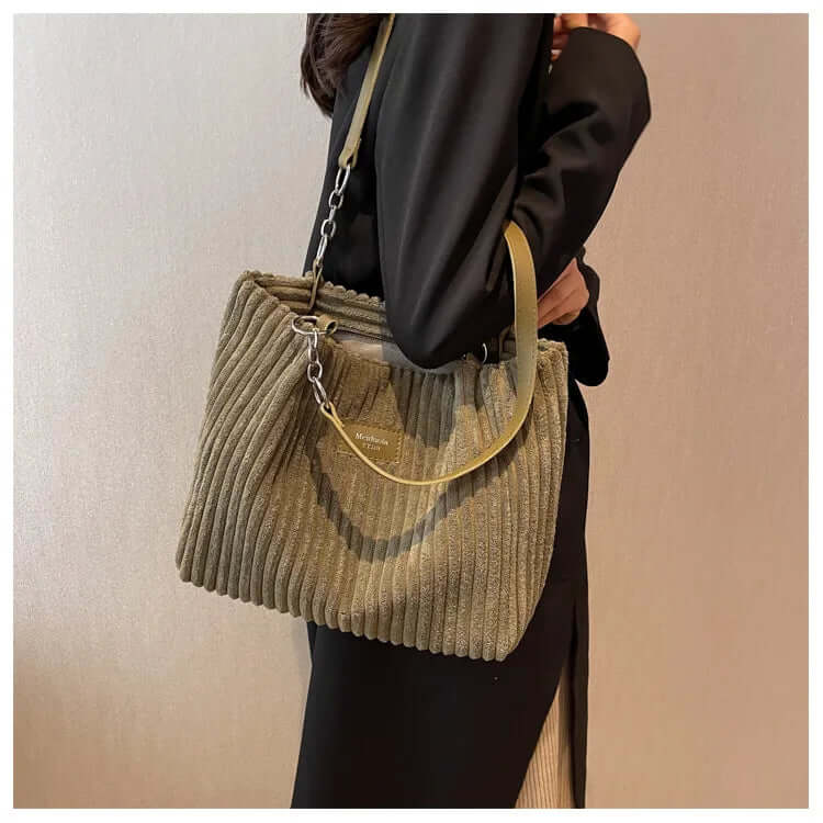 VelvetLuxe Bag - Elegant and Luxurious Women's Bag