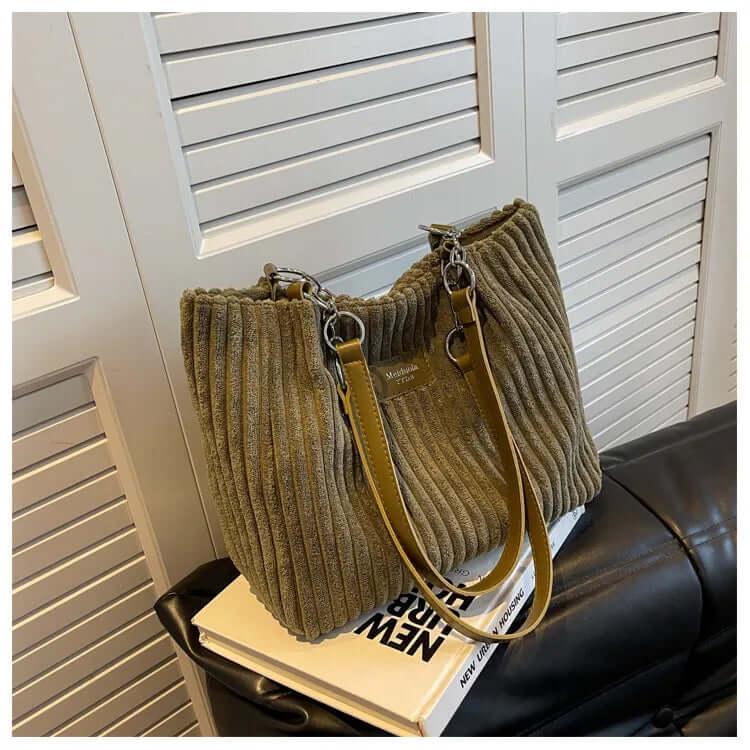 VelvetLuxe Bag - Elegant and Luxurious Women's Bag