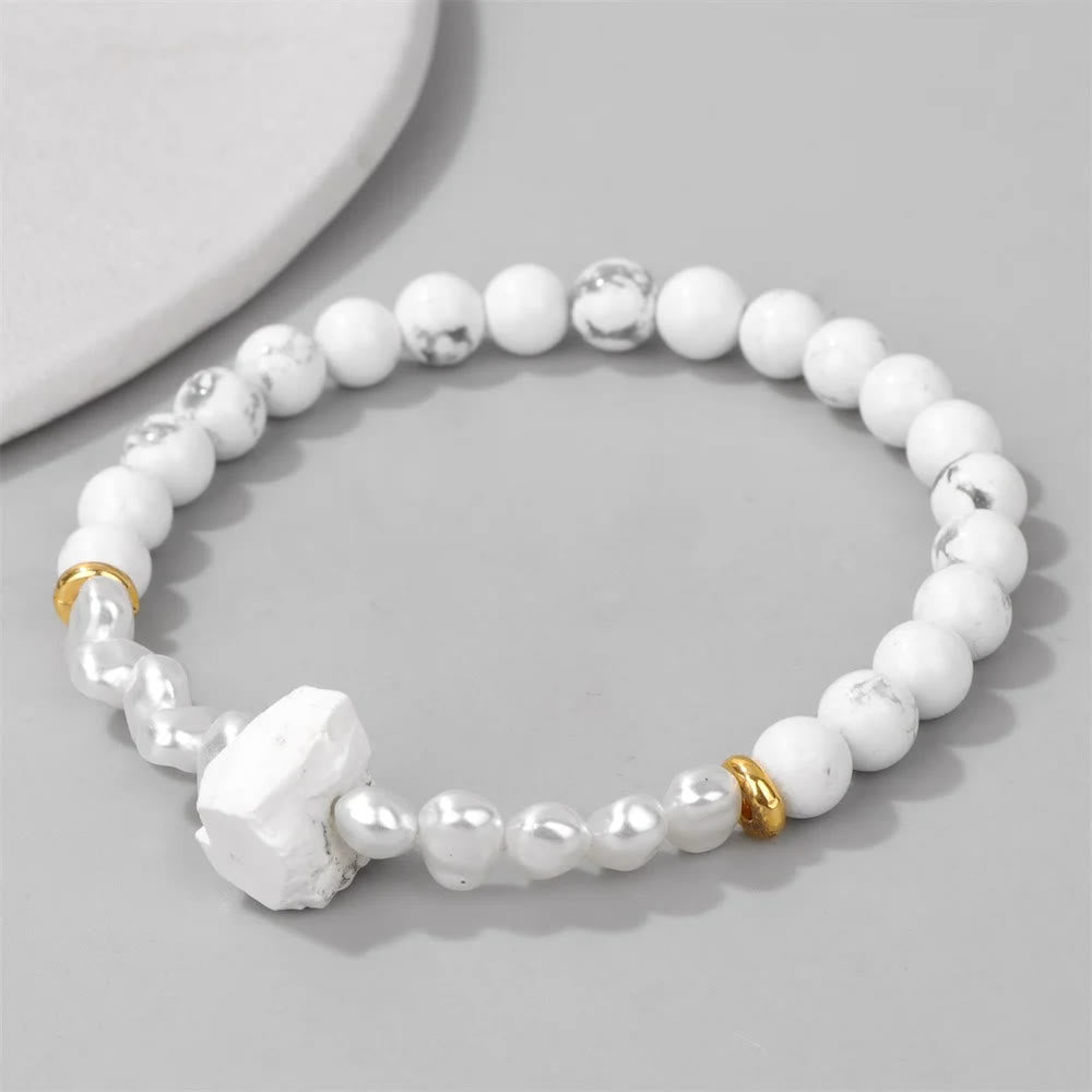 Eline's Enchanting Natural Crystal Bead Bracelet