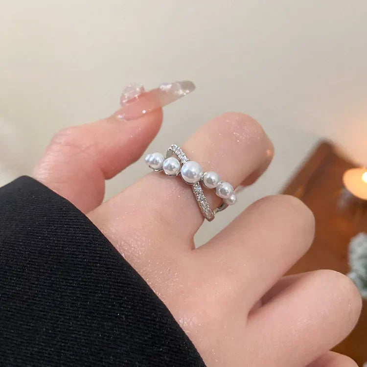 Elegant Adjustable Vintage Ring with Radiant Zirconia and Beautiful Pearl - Isadora