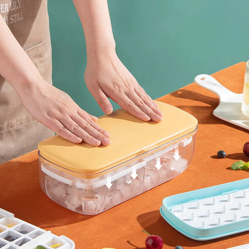 CoolCatcher – Convenient Ice Cube Maker with Collection Bin