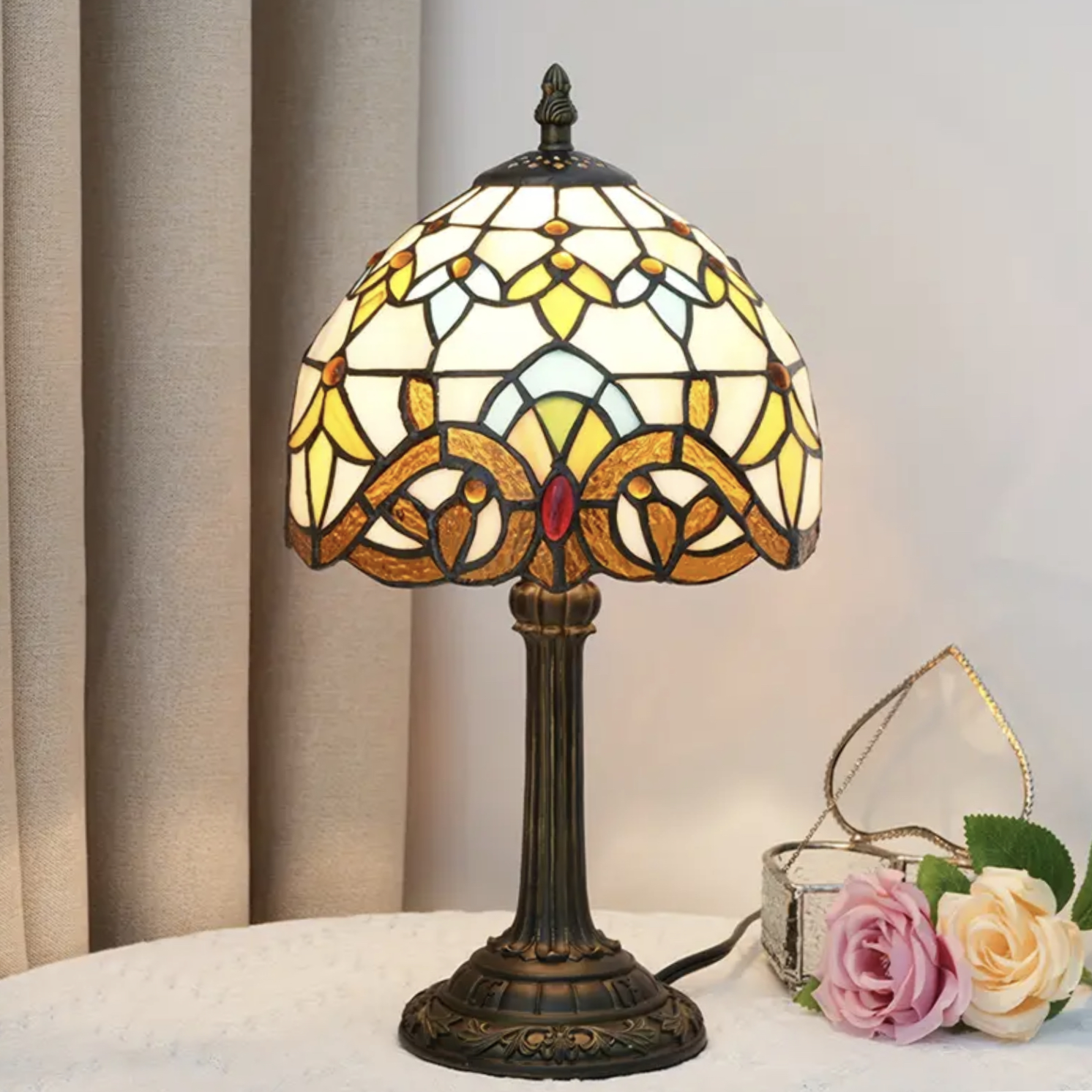 VerreMystique – Timeless Tiffany Lamp for Atmospheric Light