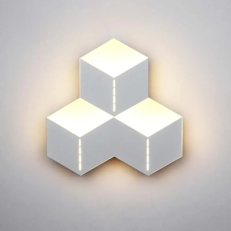 CreativeGlow Lamp – Unique Modern Bedside Lamp