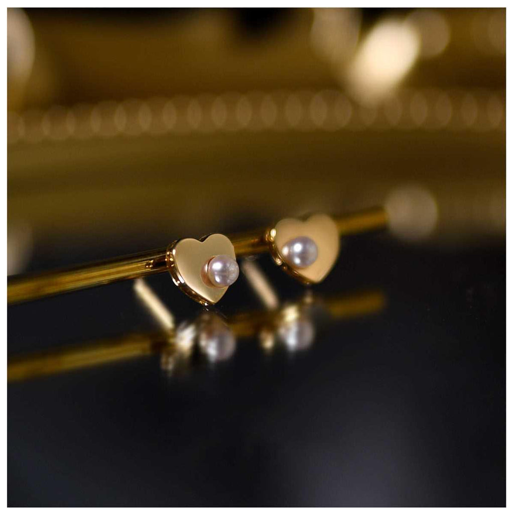 Amelie Heart Studs - Elegant Pearl Earrings