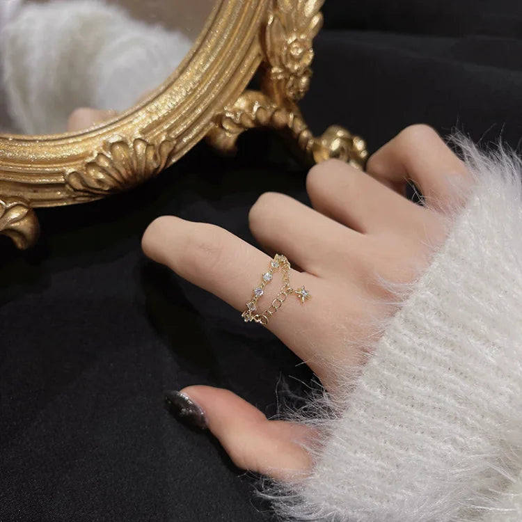 Radiant Golden Hexagram Ring - Lyra Collection