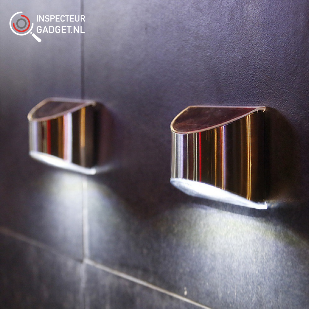 Wireless LED Solar Wall Lights Deluxe - Create the perfect ambiance in your garden!