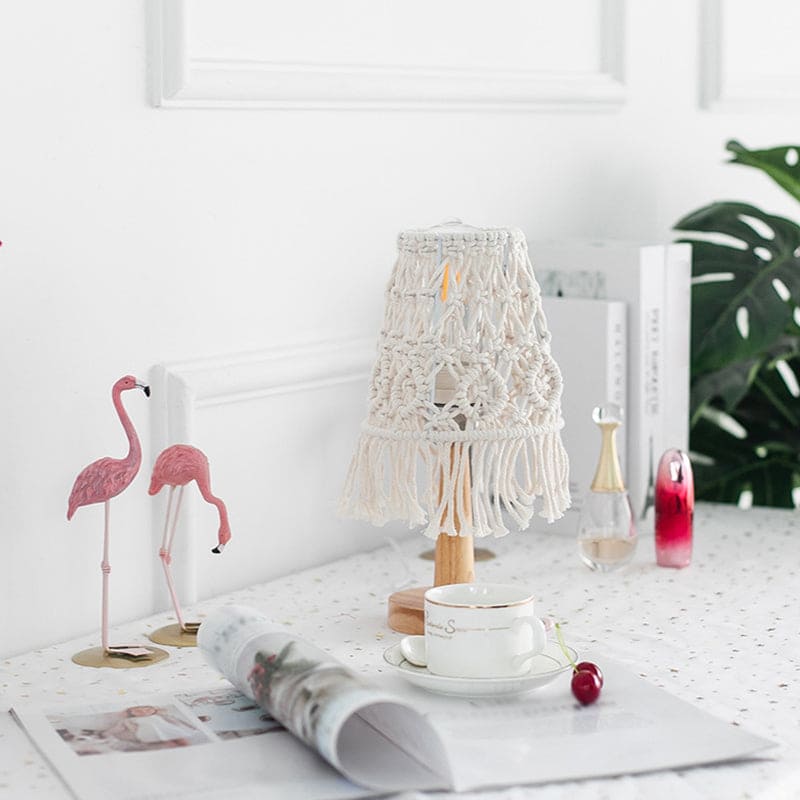 FeatherGlow Table Lamp – Luxury Table Lamp with Simplified Design