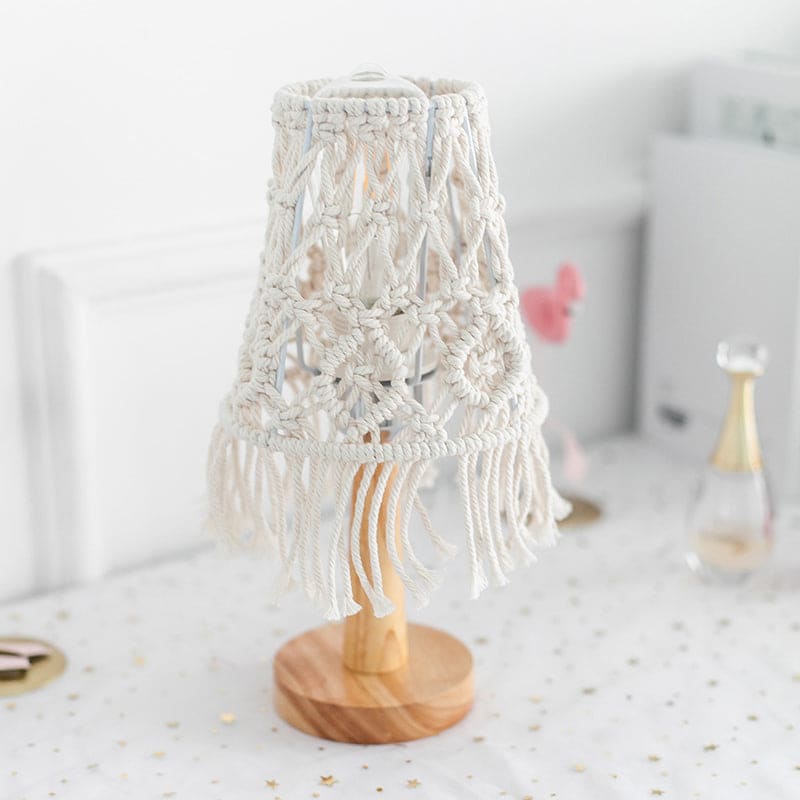 FeatherGlow Table Lamp – Luxury Table Lamp with Simplified Design