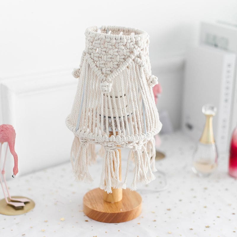 FeatherGlow Table Lamp – Luxury Table Lamp with Simplified Design