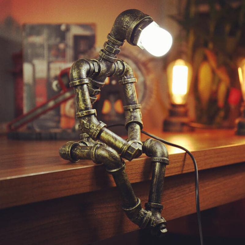 RoboShine Robot Lamp – Playful Iron Lighting for Your Home
