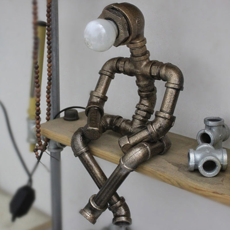 RoboShine Robot Lamp – Playful Iron Lighting for Your Home