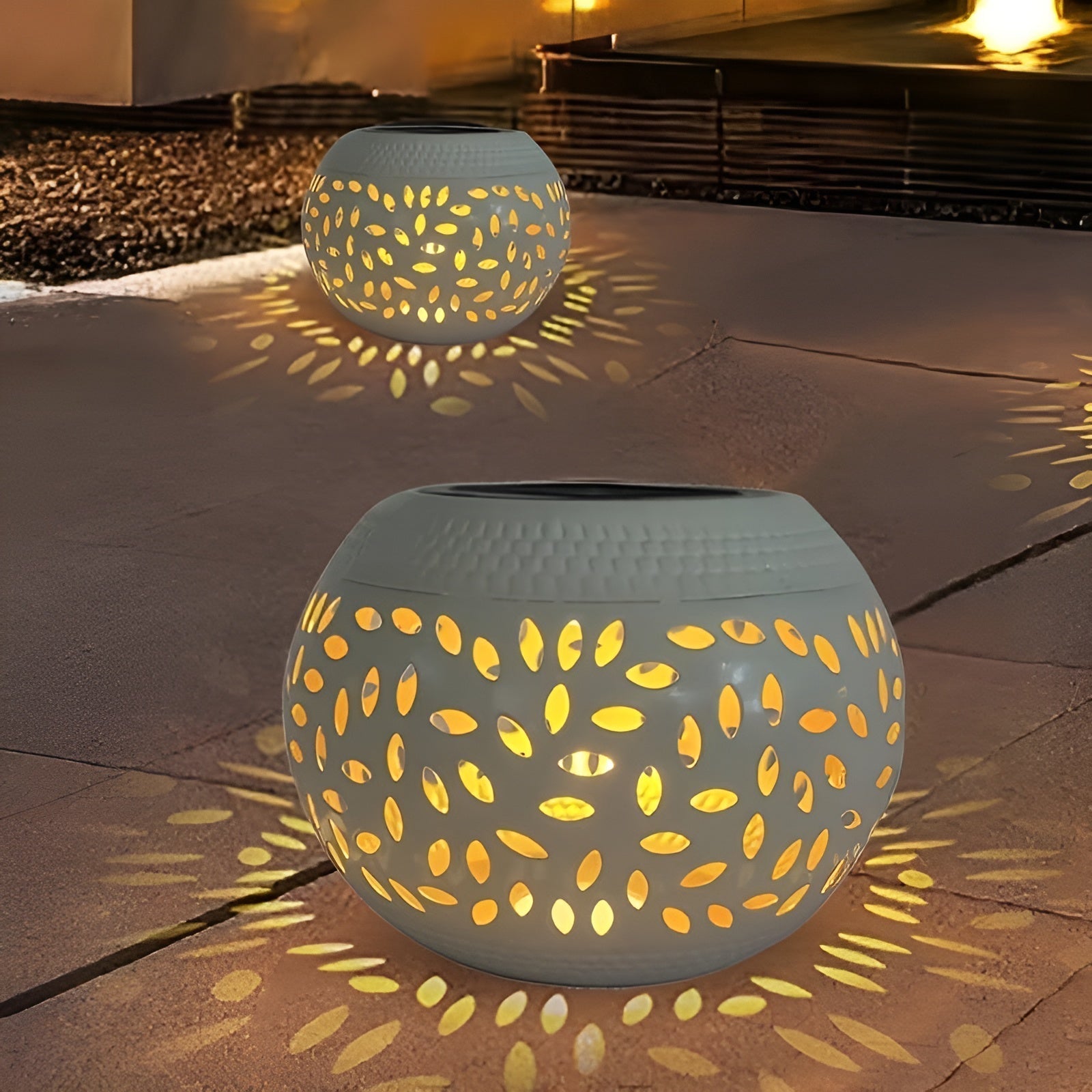 Elegant Solar Garden Light with Dots - Atmospheric Outdoor Lighting
