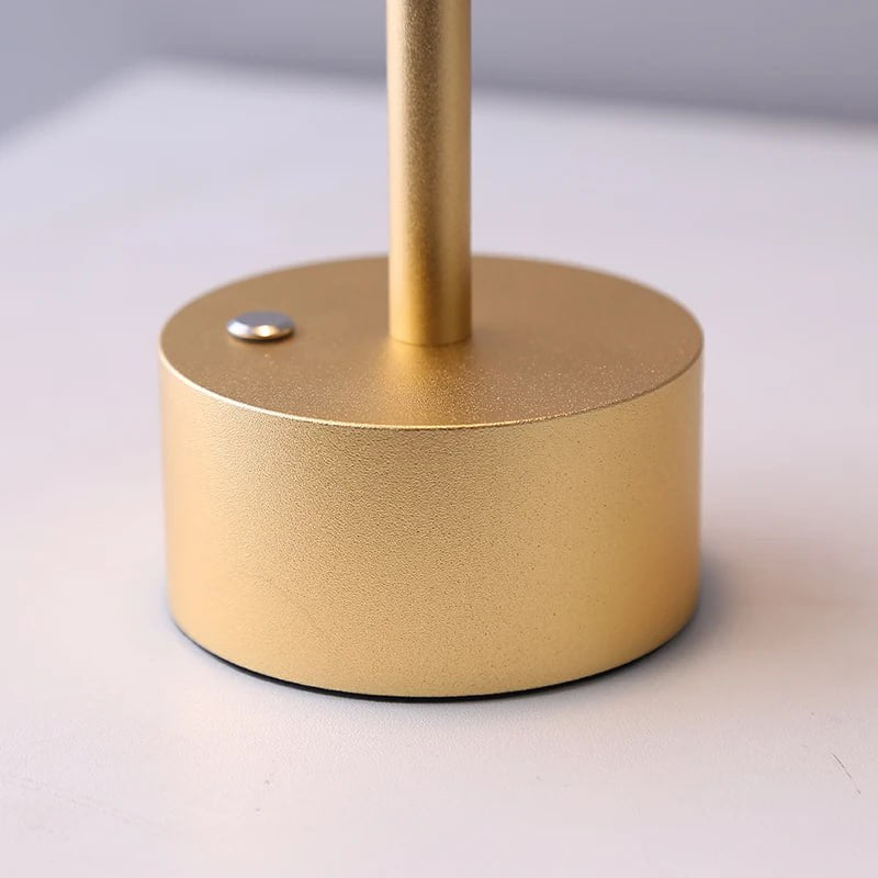 StellarGlow - Wireless Outdoor Lamp with Customizable Lighting