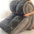 Luxury All-Season Duvet Insert Whiteh Geometric Patterns