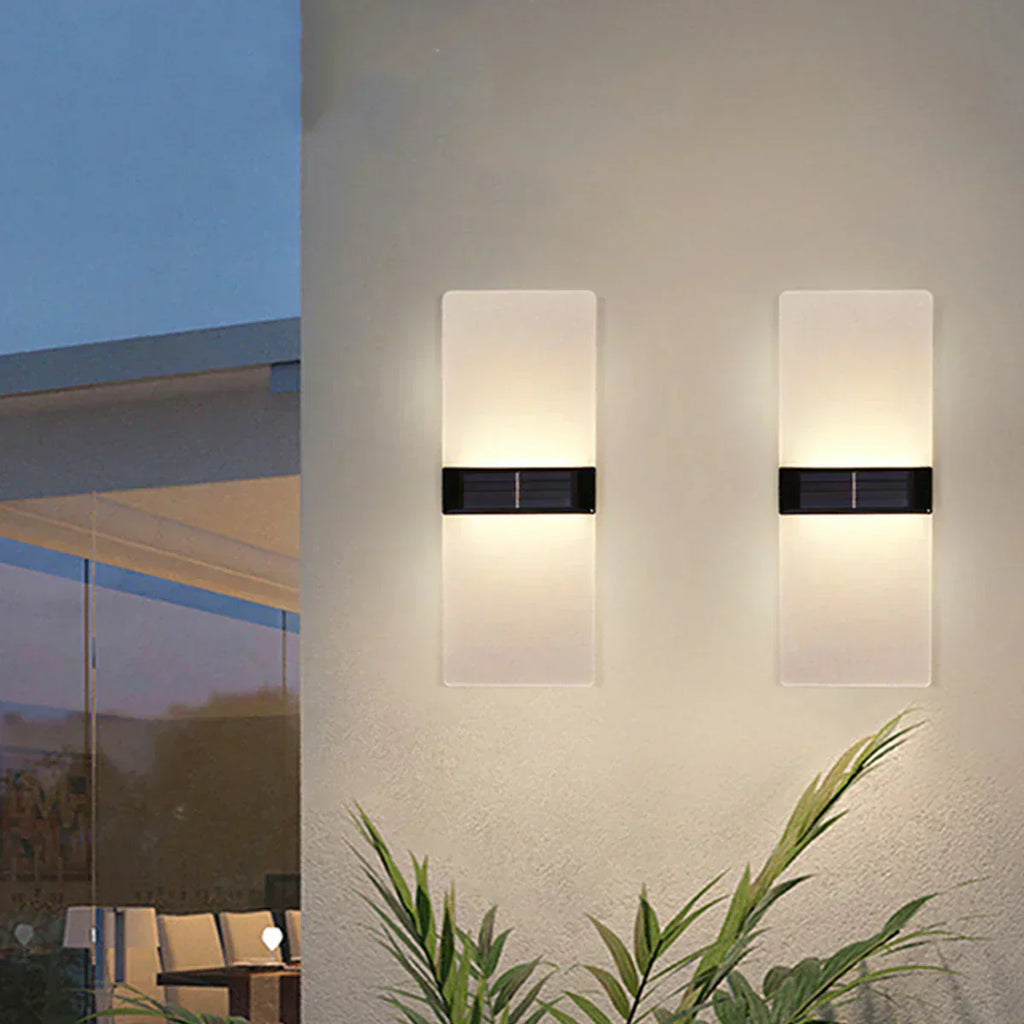 SolarWallGlow Wall Lamp - Stylish Solar Lamp for Outdoor Lighting