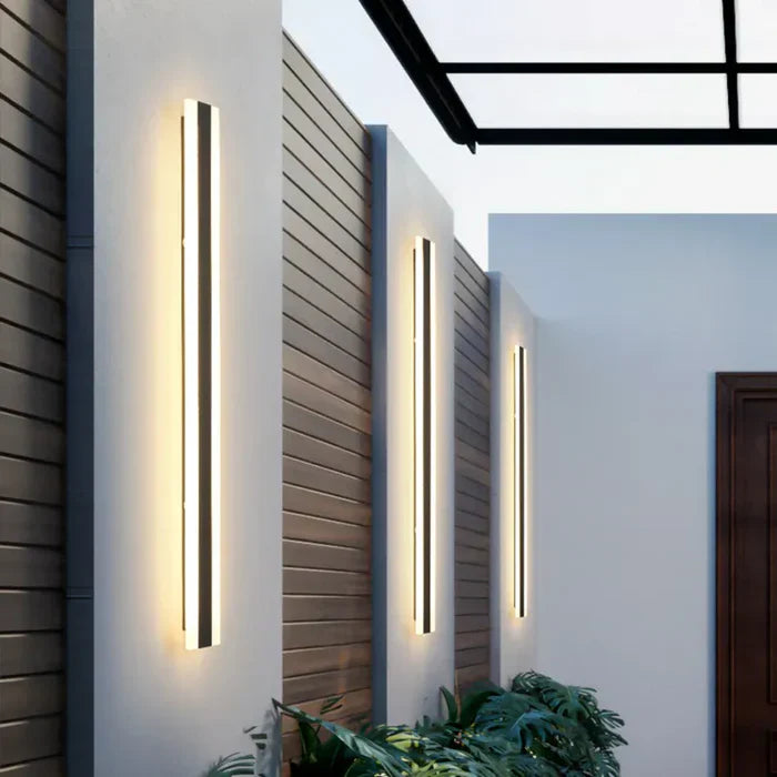 RainGuard Light - Durable Weatherproof Wall Lamp
